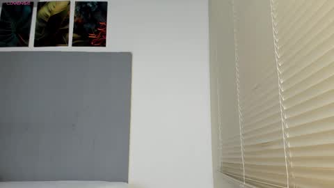 _molly_rosse_ online show from 10-31-25, 11:55