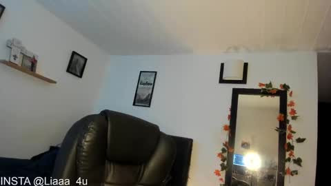     liaaa 4u online show from 01-18-25, 08:19