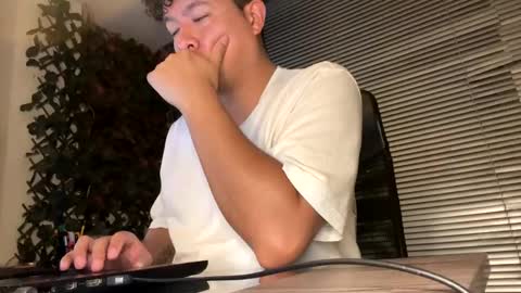 Snapshot of _mr_panda_ chatting on 12-05-24, 04:53 Panda online show from 12-05-24, 04:53