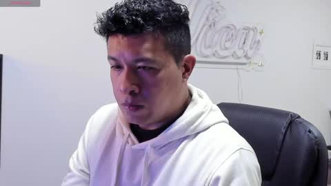 Snapshot of _mr_panda_ chatting on 04-25-26, 10:29 Panda online show from 04-25-26, 10:29