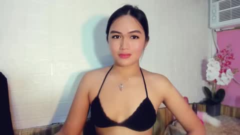 Snapshot of _myholyhole69_ chatting on 01-07-26, 10:51 monica online show from 01-07-26, 10:51