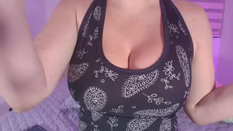 Luna online show from 05-20-26, 03:13