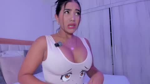Snapshot of _natasha18_ chatting on 10-17-25, 07:16 Natasha online show from 10-17-25, 07:16