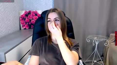 Snapshot of _naughty_megan_ chatting on 02-19-25, 01:50 Megan online show from 02-19-25, 01:50