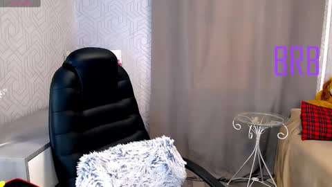 Snapshot of _naughty_megan_ chatting on 02-28-25, 08:20 Megan online show from 02-28-25, 08:20