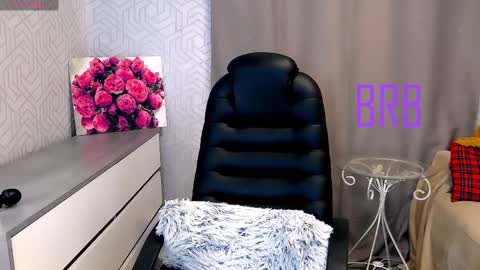 Snapshot of _naughty_megan_ chatting on 03-06-25, 08:41 Megan online show from 03-06-25, 08:41