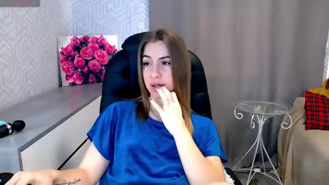 Snapshot of _naughty_megan_ chatting on 03-07-25, 08:13 Megan online show from 03-07-25, 08:13