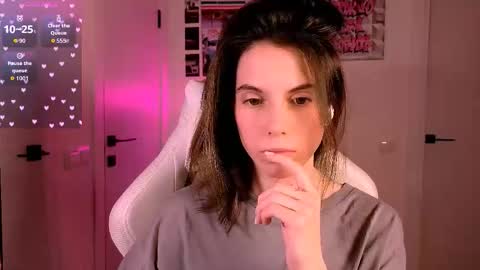 Nika online show from 03-26-26, 05:29