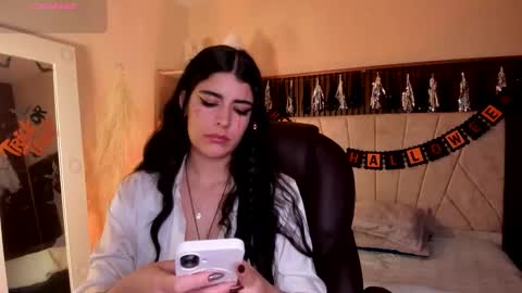 Niah  You can call me Ni or cutie haha online show from 10-28-25, 08:33