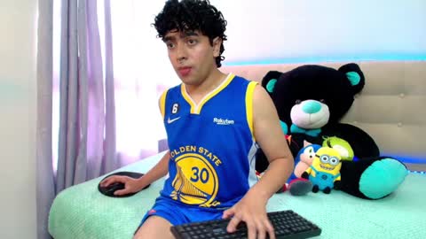 Nicolas online show from 12-13-24, 08:04