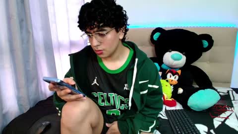 Nicolas online show from 12-15-24, 10:04