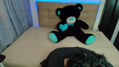 Nicolas online show from 12-26-24, 12:46