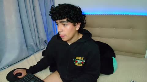 Nicolas online show from 12-27-24, 10:59