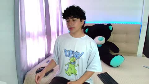 Nicolas online show from 01-02-25, 07:40