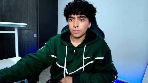 Nicolas online show from 01-26-25, 12:58