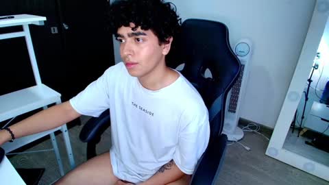 Nicolas online show from 01-29-25, 09:39