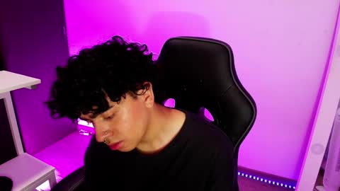 Nicolas online show from 02-11-25, 11:01