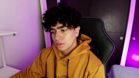 Nicolas online show from 02-13-25, 11:47