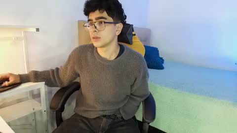 Nicolas online show from 10-16-25, 06:36