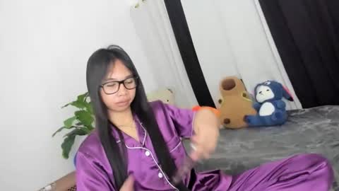 Nicole online show from 11-10-25, 08:08