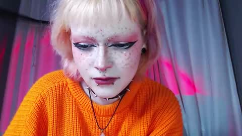 Nicole online show from 12-02-25, 09:21