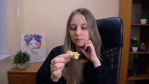 Snapshot of _nicole_new chatting on 12-03-24, 12:38 Nica online show from 12-03-24, 12:38