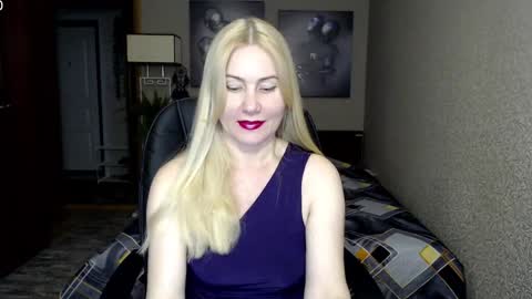 Donella    online show from 02-19-25, 02:34