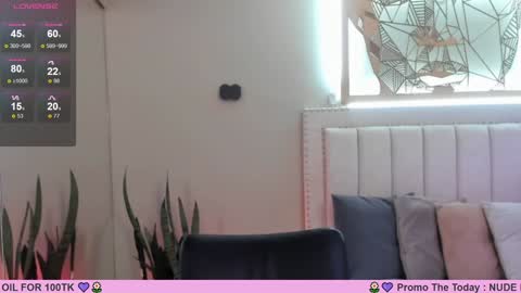Snapshot of _nina_sweet chatting on 01-12-25, 12:12 online show from 01-12-25, 12:12