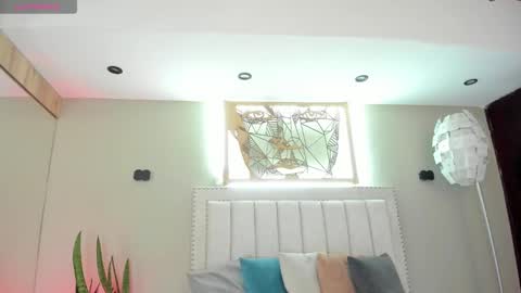 Snapshot of _nina_sweet chatting on 02-25-25, 12:03 online show from 02-25-25, 12:03