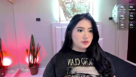 Snapshot of _nina_sweet chatting on 10-04-25, 12:03 online show from 10-04-25, 12:03