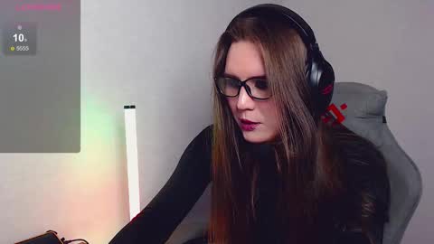 Snapshot of _nymphomaniac__ chatting on 11-19-25, 04:40 Tracy online show from 11-19-25, 04:40