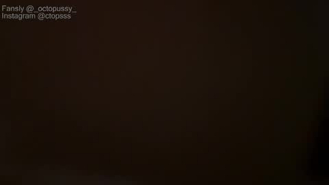 Snapshot of _octopussy_ chatting on 05-22-26, 10:15 Mikayla online show from 05-22-26, 10:15