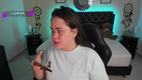 Olivia jones online show from 09-19-25, 11:33