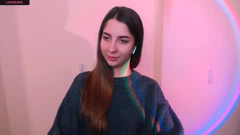 Snapshot of _oliviax_ chatting on 11-28-25, 11:13 Olivia online show from 11-28-25, 11:13