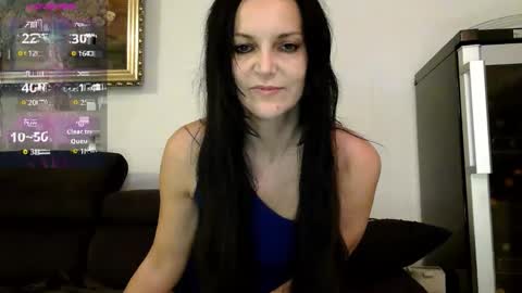 Snapshot of _olya chatting on 12-22-25, 01:46 Olya online show from 12-22-25, 01:46