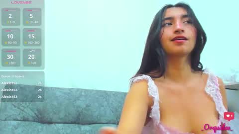 Snapshot of _orquidea_ chatting on 10-25-25, 01:51 Orquidea online show from 10-25-25, 01:51