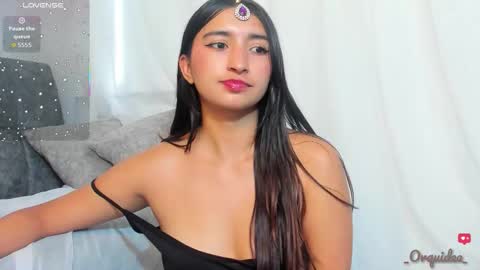 Snapshot of _orquidea_ chatting on 11-13-25, 01:32 Orquidea online show from 11-13-25, 01:32