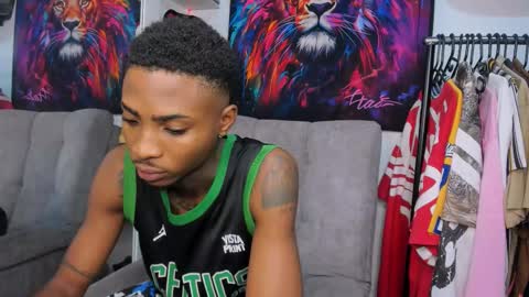 Snapshot of _pantera_09 chatting on 01-12-26, 01:22 Kevin online show from 01-12-26, 01:22