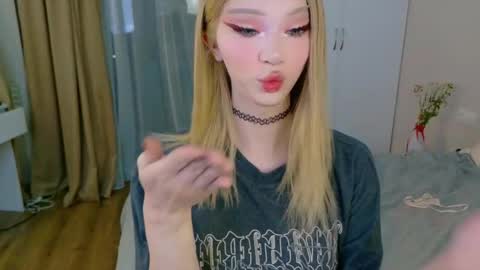 Snapshot of _paprika chatting on 11-23-25, 06:52 _paprika online show from 11-23-25, 06:52