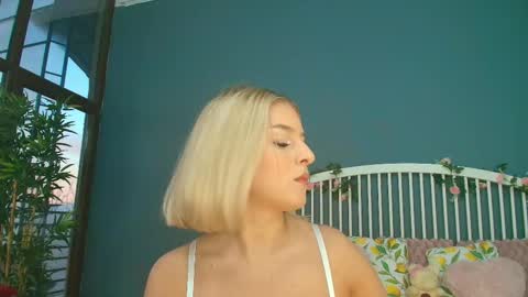 Alisa online show from 10-30-25, 05:09