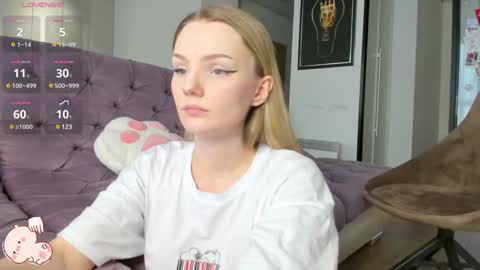 Snapshot of _passion_show_ chatting on 01-09-25, 08:24 Tina online show from 01-09-25, 08:24