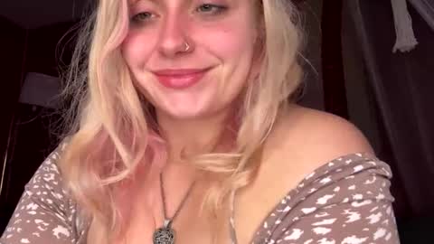 _peaceoutgirlscout_ online show from 10-06-25, 05:16