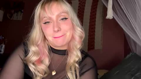 _peaceoutgirlscout_ online show from 11-01-25, 04:58