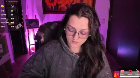 Snapshot of _peach__ chatting on 01-12-25, 02:35 violeta ig online show from 01-12-25, 02:35