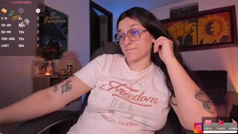 Snapshot of _peach__ chatting on 01-31-25, 05:40 violeta ig online show from 01-31-25, 05:40