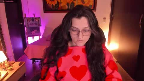 Snapshot of _peach__ chatting on 12-18-25, 02:39 violeta ig online show from 12-18-25, 02:39