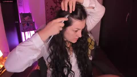 Snapshot of _peach__ chatting on 06-28-26, 03:01 violeta ig online show from 06-28-26, 03:01