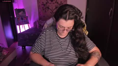 Snapshot of _peach__ chatting on 07-12-26, 04:25 violeta ig online show from 07-12-26, 04:25