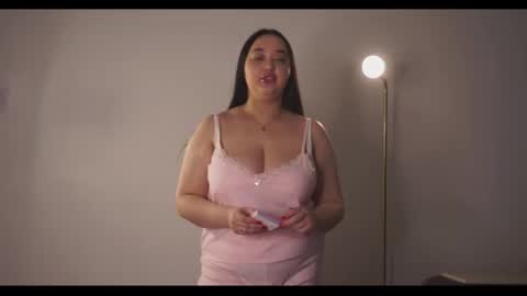 Snapshot of _pinkaura chatting on 03-20-26, 06:40 Angelina online show from 03-20-26, 06:40