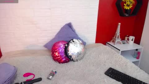 Laura online show from 10-20-25, 06:52